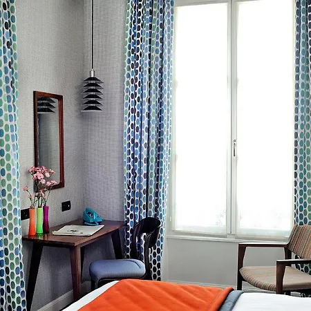 Les Dames Du Pantheon Otel 4*