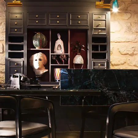 Les Dames Du Pantheon Париж