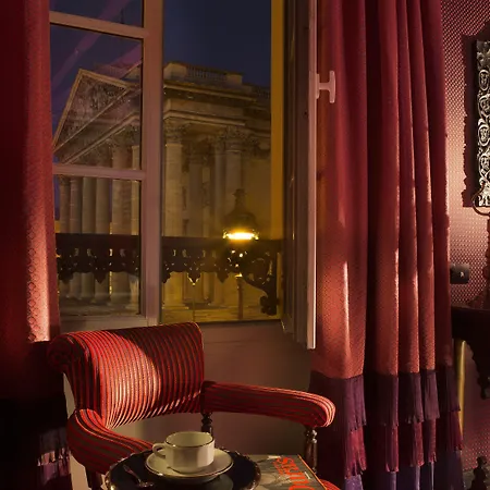 Les Dames Du Pantheon Paris