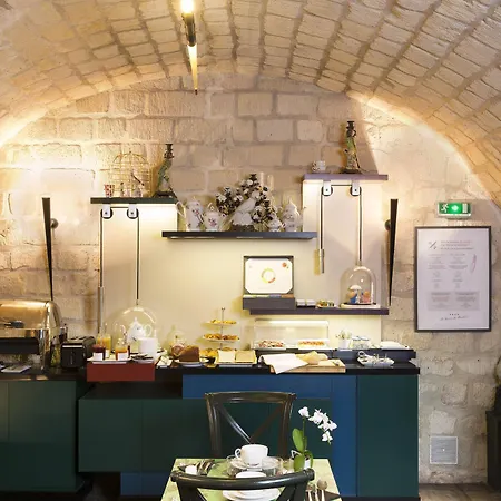 لي دام دو بانتيون فندق 4*