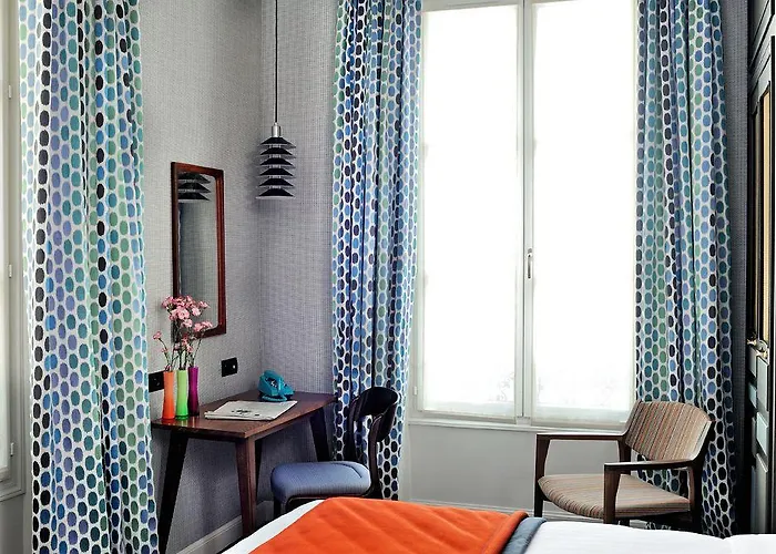 Les Dames Du Panthéon Hotel 4*