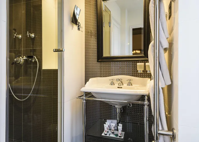 Hotel Les Dames Du Panthéon 4*