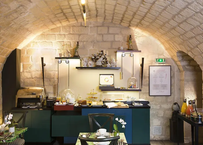 Les Dames Du Panthéon Hotel 4*